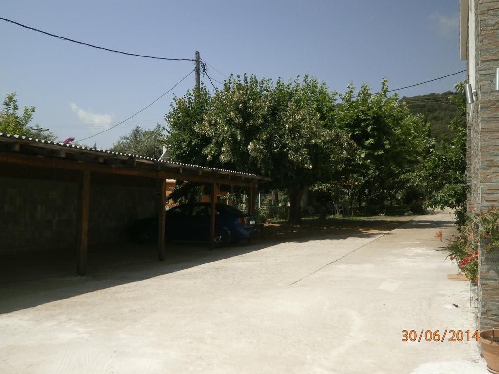 אגיאקמפוס Ioannis Avrades Apartments מראה חיצוני תמונה