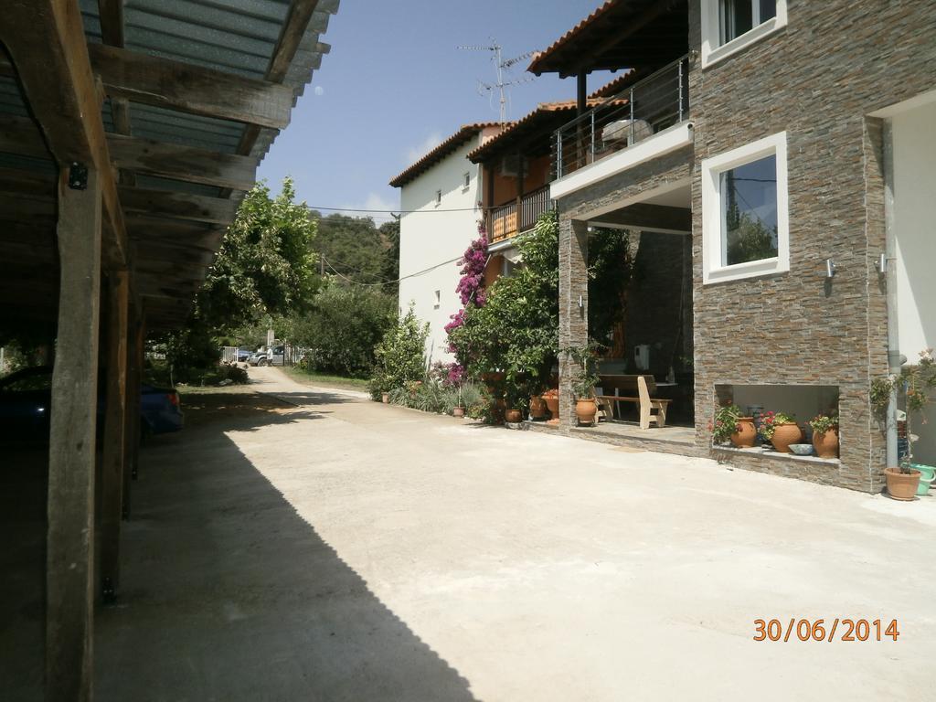 אגיאקמפוס Ioannis Avrades Apartments מראה חיצוני תמונה