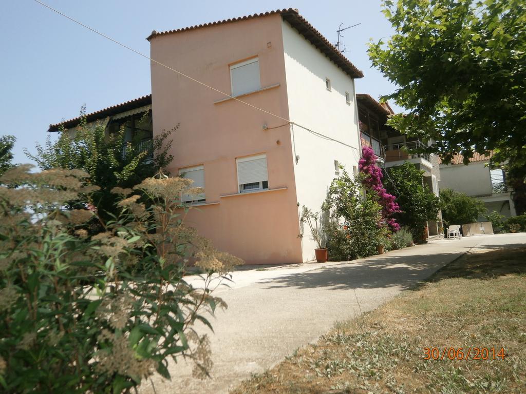 אגיאקמפוס Ioannis Avrades Apartments מראה חיצוני תמונה