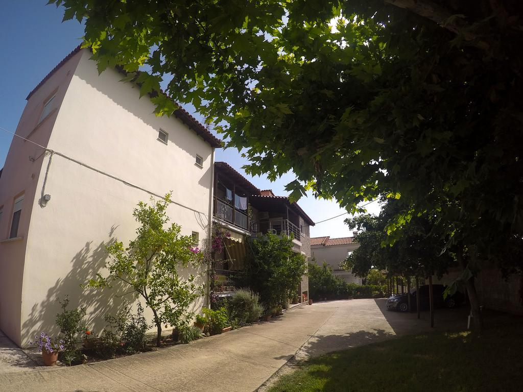אגיאקמפוס Ioannis Avrades Apartments מראה חיצוני תמונה